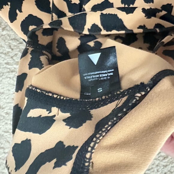 Balance Athletica leopard leggings - Picture 6 of 6